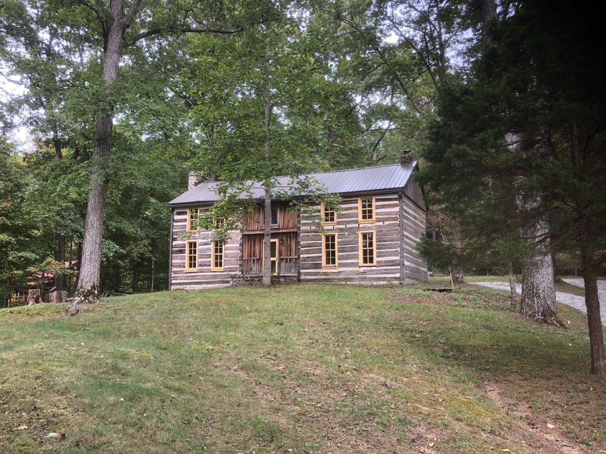tailgate-dash-cabin